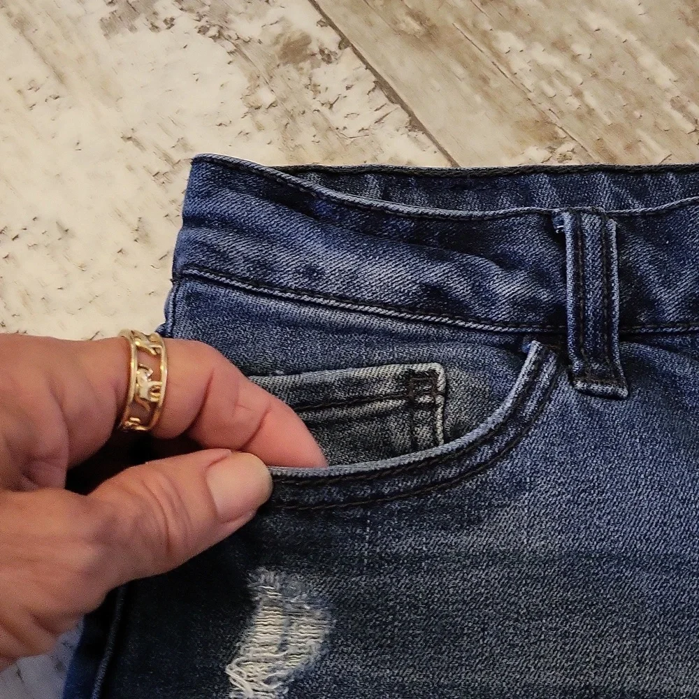 Celebrity Pink Jean Skirt With Fringe